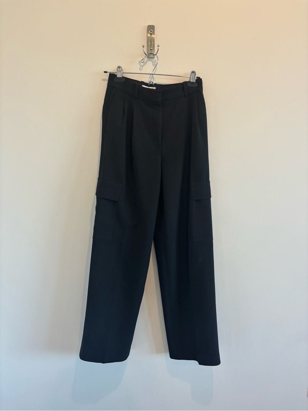 Babaton Black Wide-Leg Spotlight Cargo Pant - Picture 2 of 5